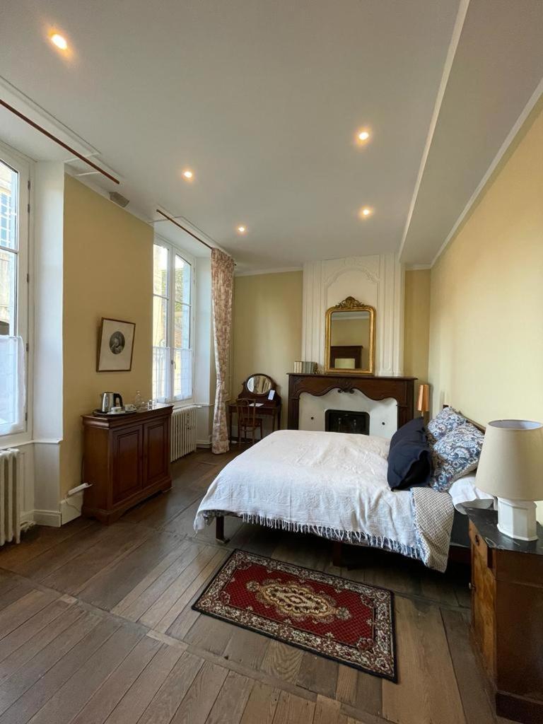 Bed and Breakfast Jardin Des Remparts Orthez Exterior foto