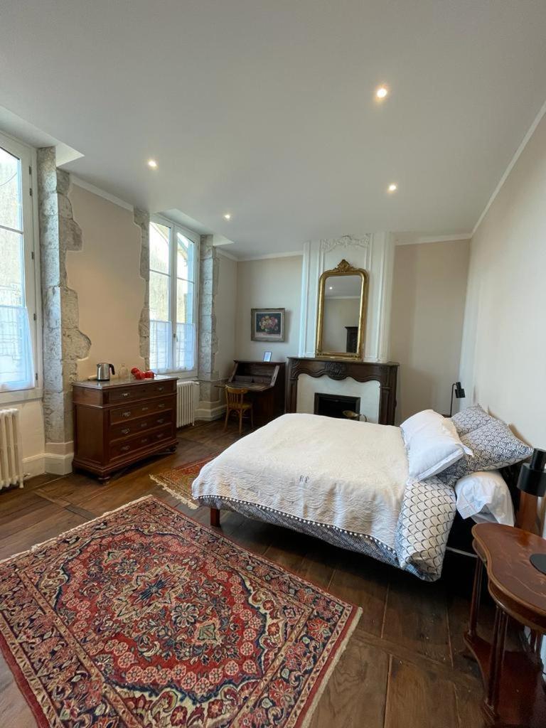 Bed and Breakfast Jardin Des Remparts Orthez Exterior foto