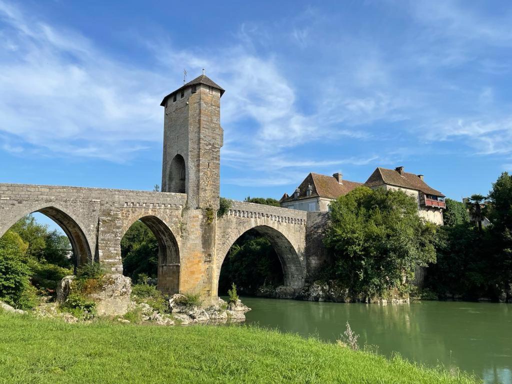Bed and Breakfast Jardin Des Remparts Orthez Exterior foto